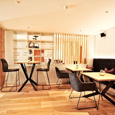 Hotel Roeck Garni Fiss Ngoại thất bức ảnh
