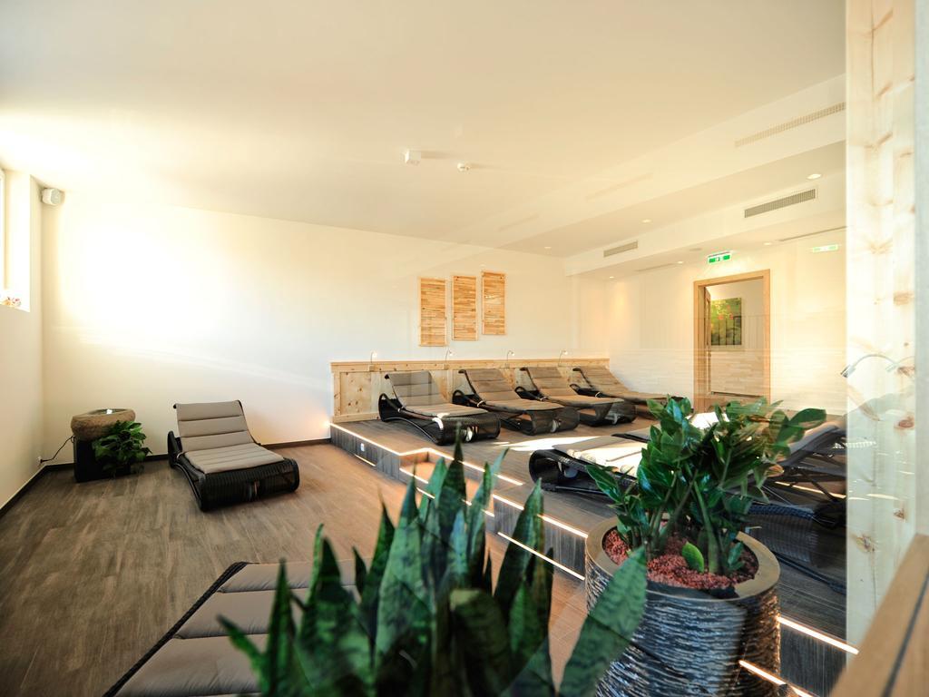 Hotel Roeck Garni Fiss Ngoại thất bức ảnh