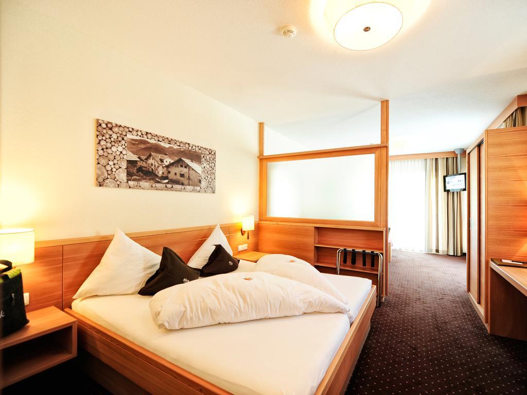Hotel Roeck Garni Fiss Ngoại thất bức ảnh