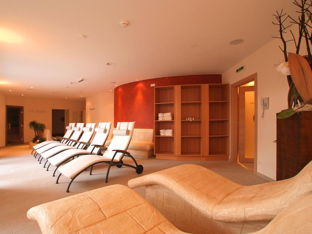 Hotel Roeck Garni Fiss Ngoại thất bức ảnh