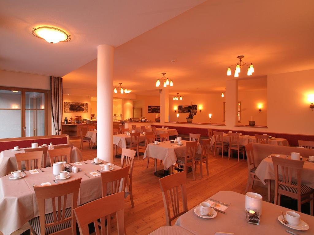 Hotel Roeck Garni Fiss Ngoại thất bức ảnh